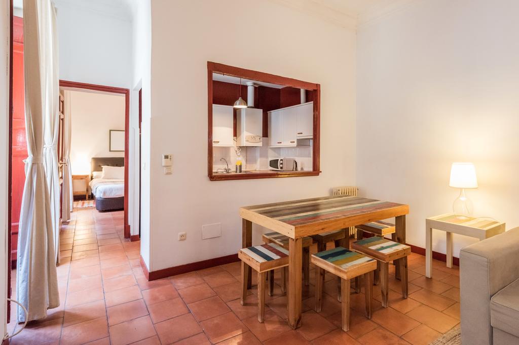 Apartamentos Madrid Centro W Esterno foto