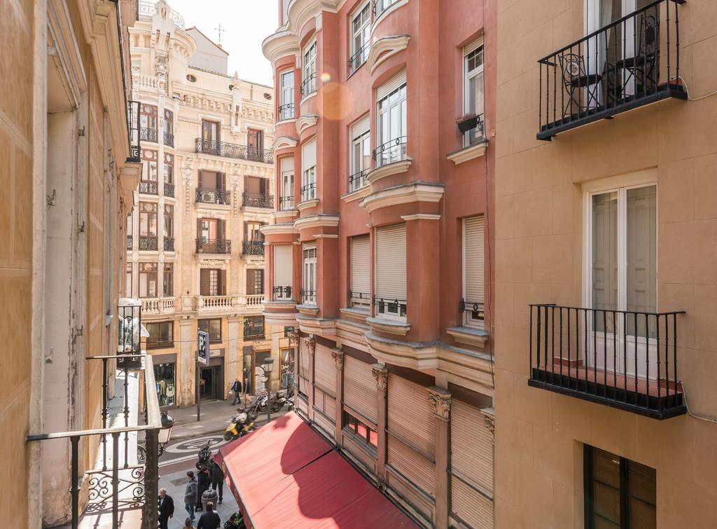 Apartamentos Madrid Centro W Esterno foto