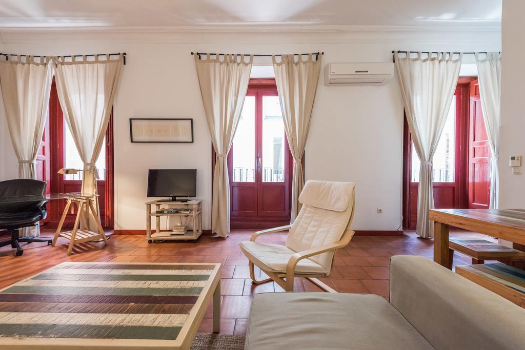 Apartamentos Madrid Centro W Esterno foto