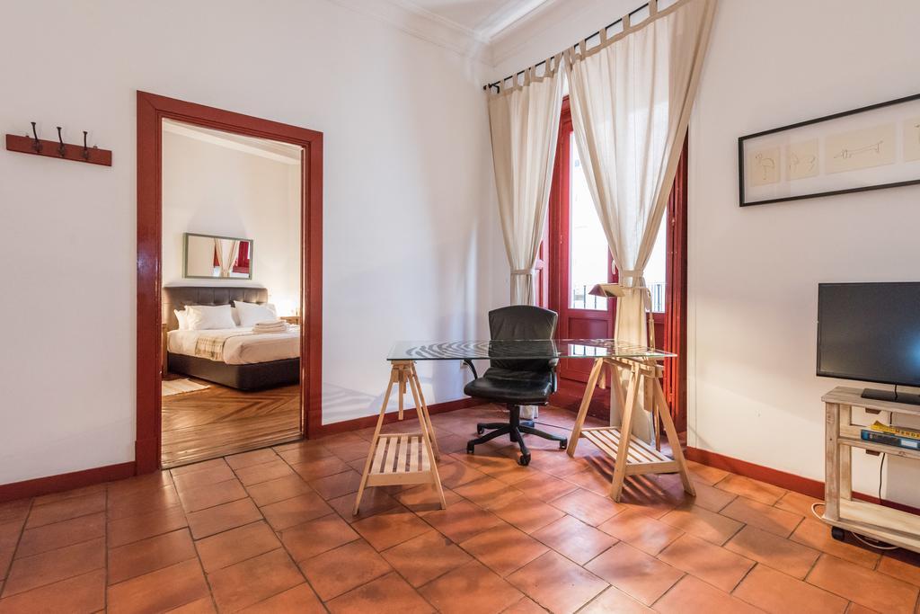 Apartamentos Madrid Centro W Esterno foto