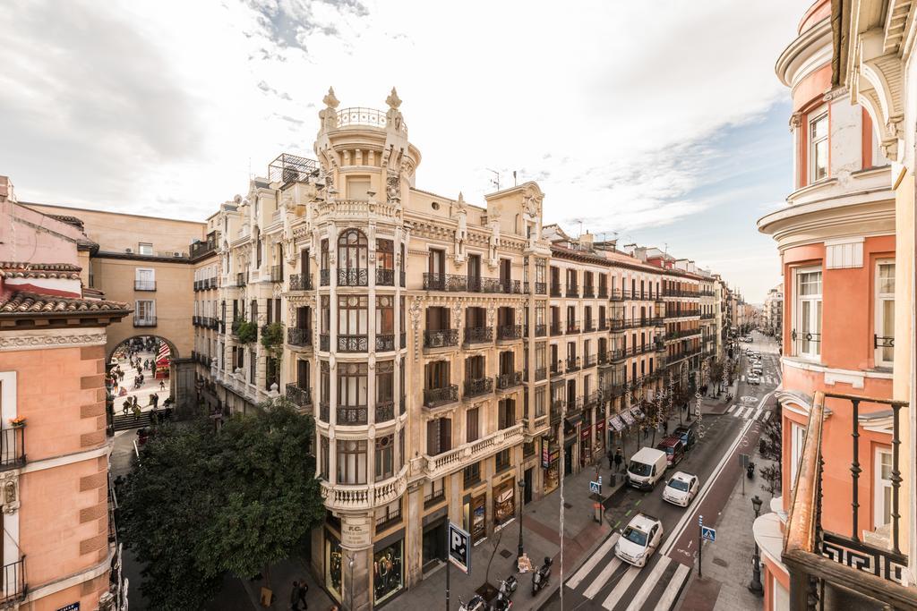 Apartamentos Madrid Centro W Esterno foto
