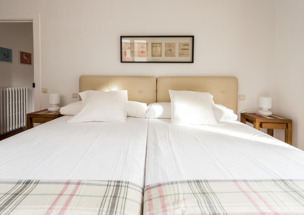 Apartamentos Madrid Centro W Esterno foto