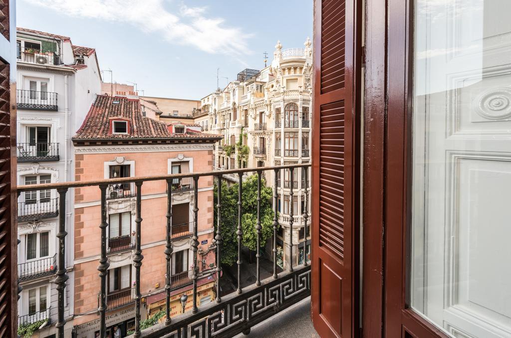 Apartamentos Madrid Centro W Esterno foto
