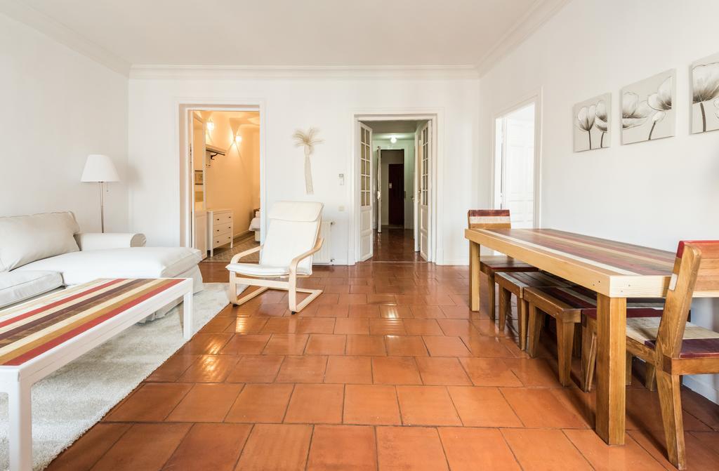 Apartamentos Madrid Centro W Esterno foto