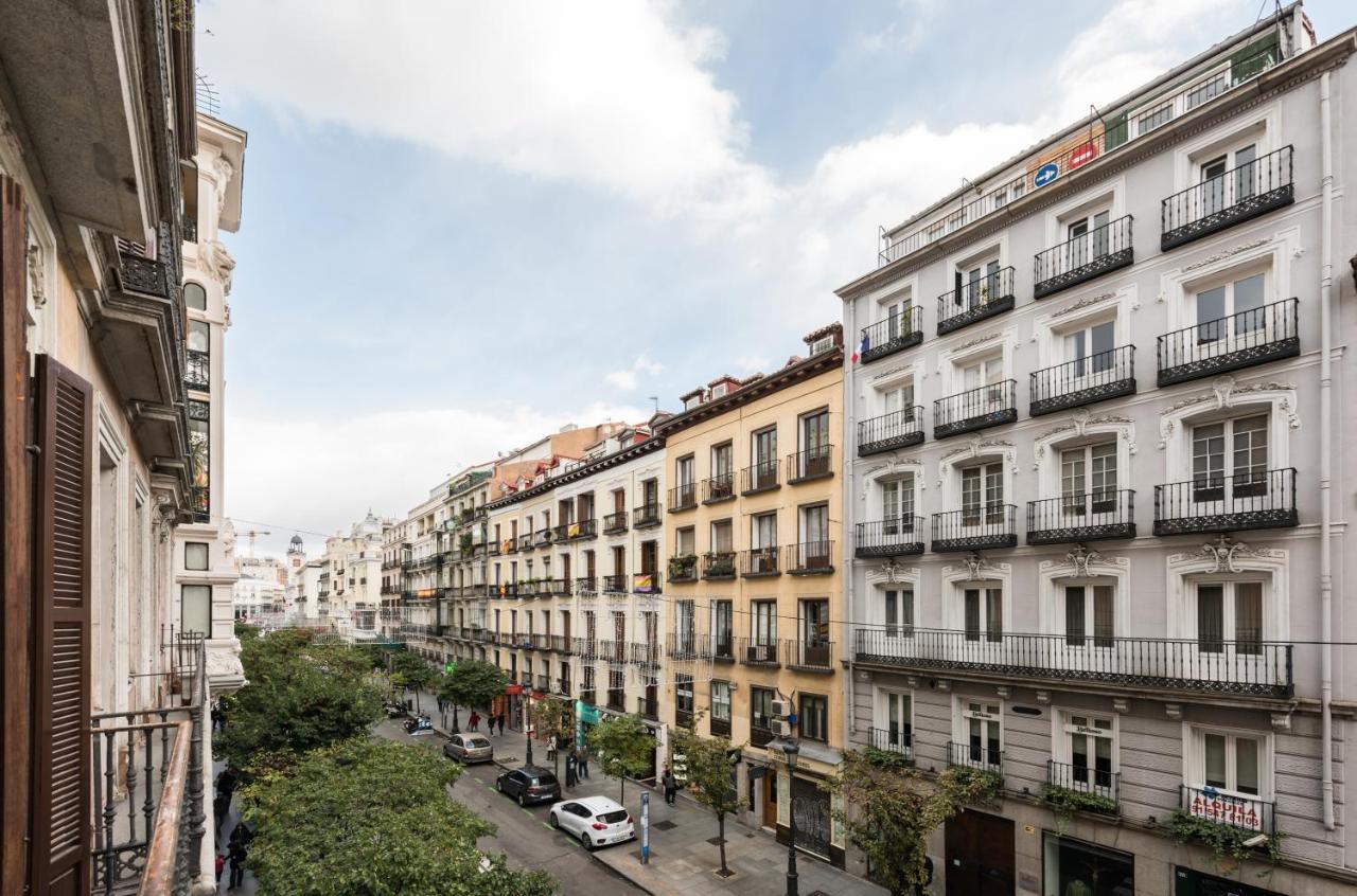 Apartamentos Madrid Centro W Esterno foto