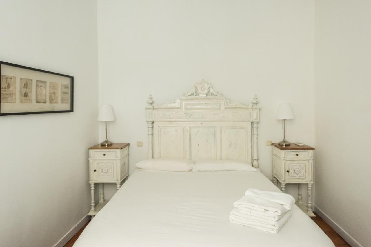 Apartamentos Madrid Centro W Esterno foto